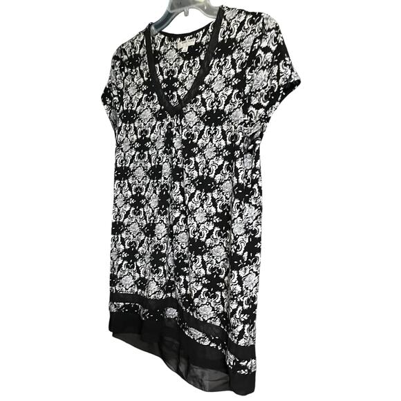 ANNE KLEIN CAP SLV, V-NECK, PULL-OVER BLOUSE, WOMENS, M-BLACK/WHITE ABSTR, TULLE - Picture 3 of 12